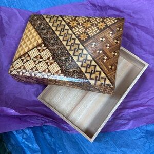 🪵VINTAGE INLAID WOOD BOX WITH LID